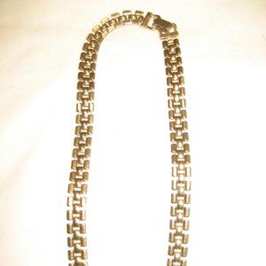 VINTAGE CORO PEGASUS GOLDTONE  CHAIN 16"L